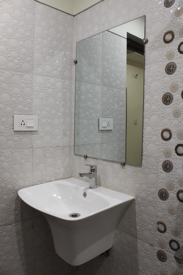 Hotel Grand Gayathri Khammam Buitenkant foto