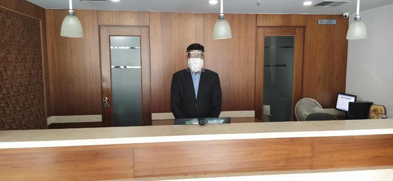 Hotel Grand Gayathri Khammam Buitenkant foto