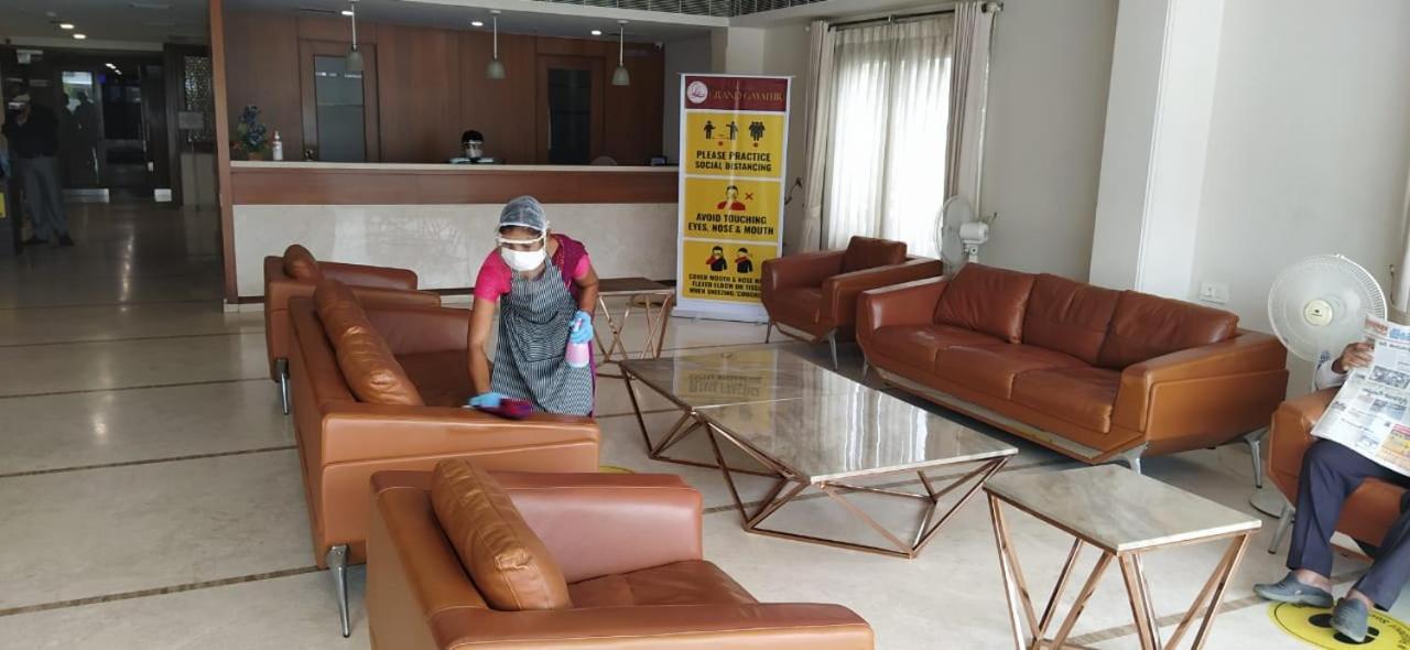 Hotel Grand Gayathri Khammam Buitenkant foto